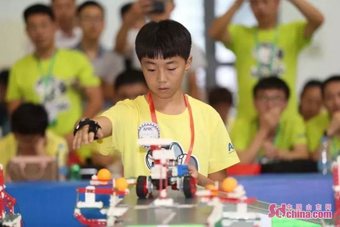 济南市清河实验小学在2018亚太青少年机器人竞赛(APRC)中国区总决赛中夺冠