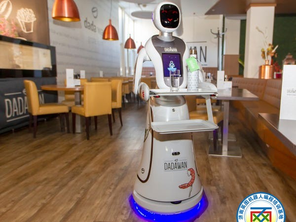 酒店餐厅机器人